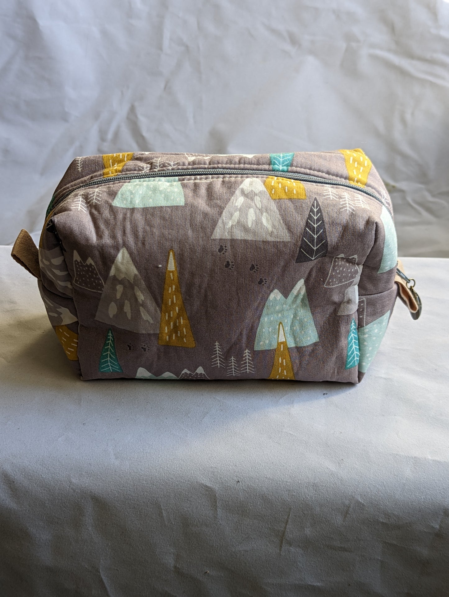 Fuzzy Mountains boxy pouch